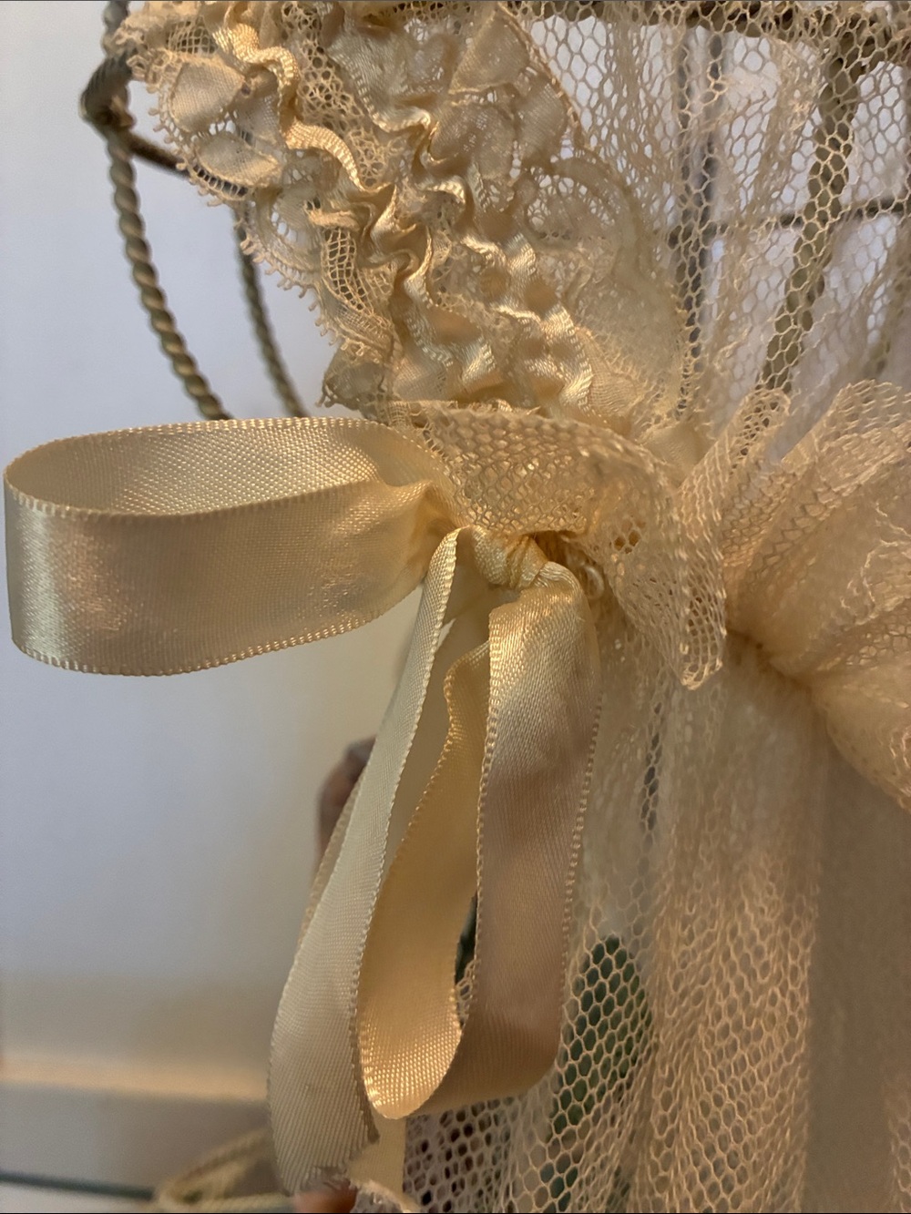 Antique 1920s silk Net Bridal Veil - Picture 4 of 8